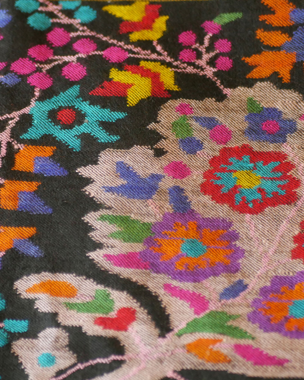Reversible Kani Pashmina Shawl – Authentic Kashmir Handwoven