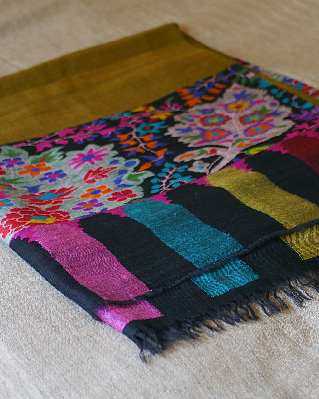 Reversible Kani Pashmina Shawl – Authentic Kashmir Handwoven