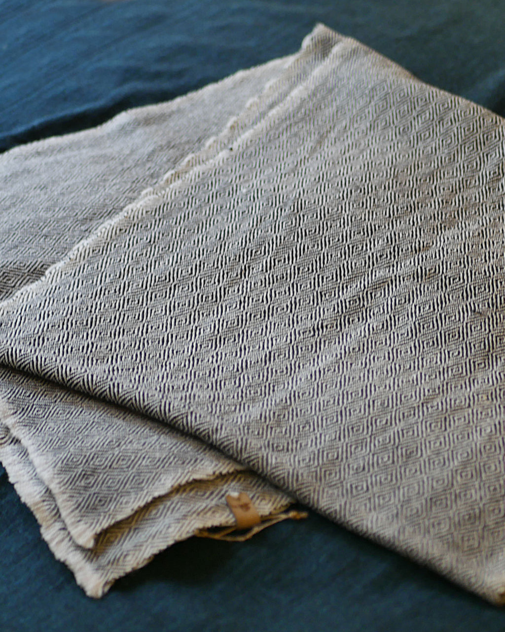 Himalayan Diamond Weave Pashmina Scarf – Fully Handmade in Nepal