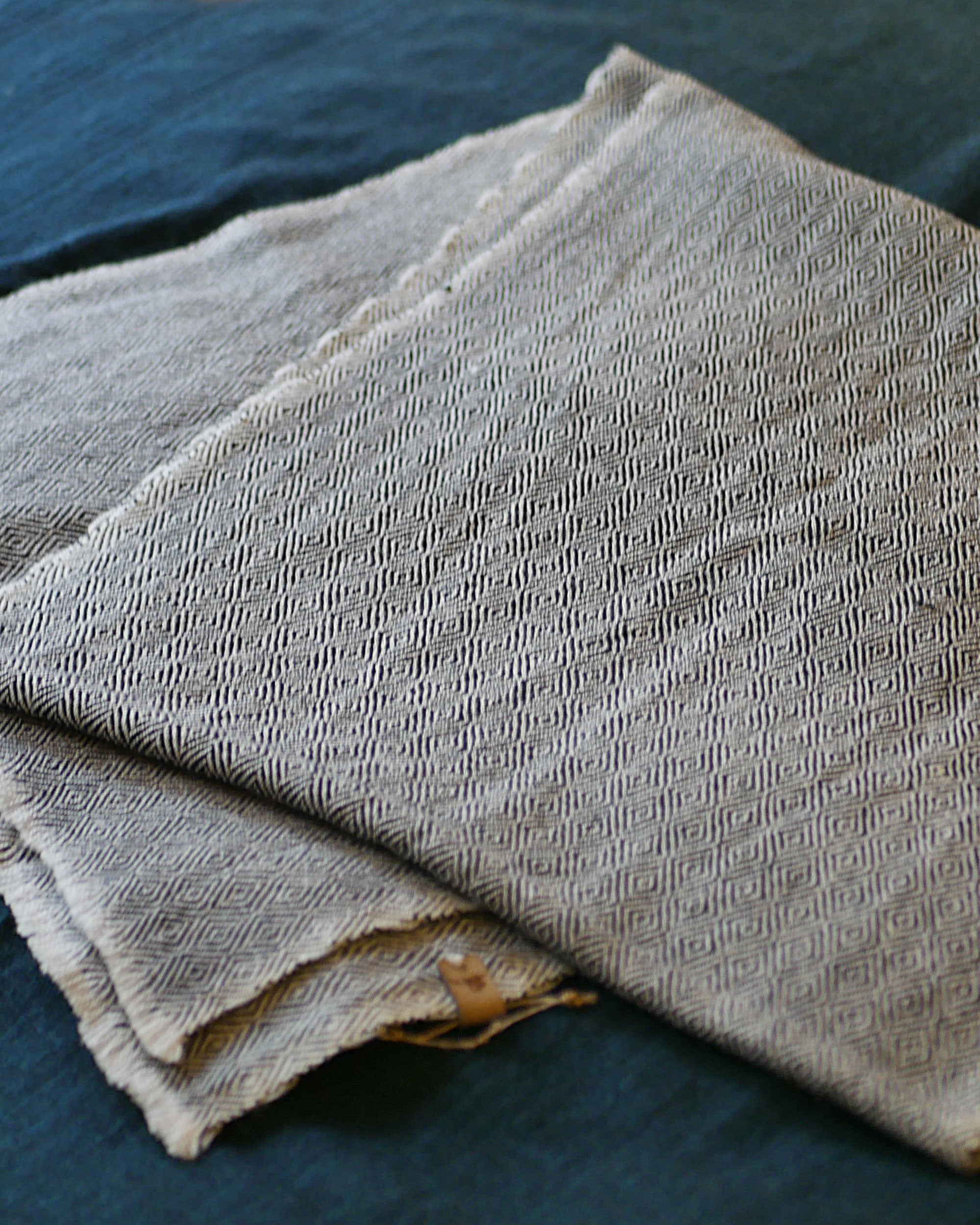 Himalayan Diamond Weave Pashmina Scarf – Fully Handmade in Nepal